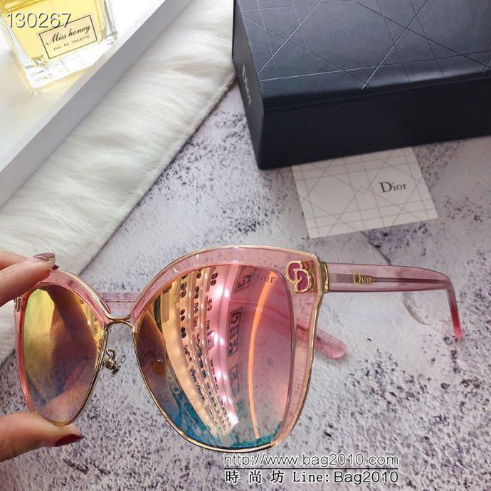 DIOR-迪奧 官網同步 時尚太陽鏡 減輕強光負擔 遮擋有害光線防輻射 高端大氣  lly1744